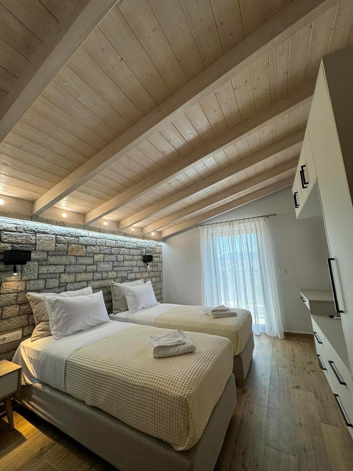Iris Villas Complex Frinion Bagian luar foto