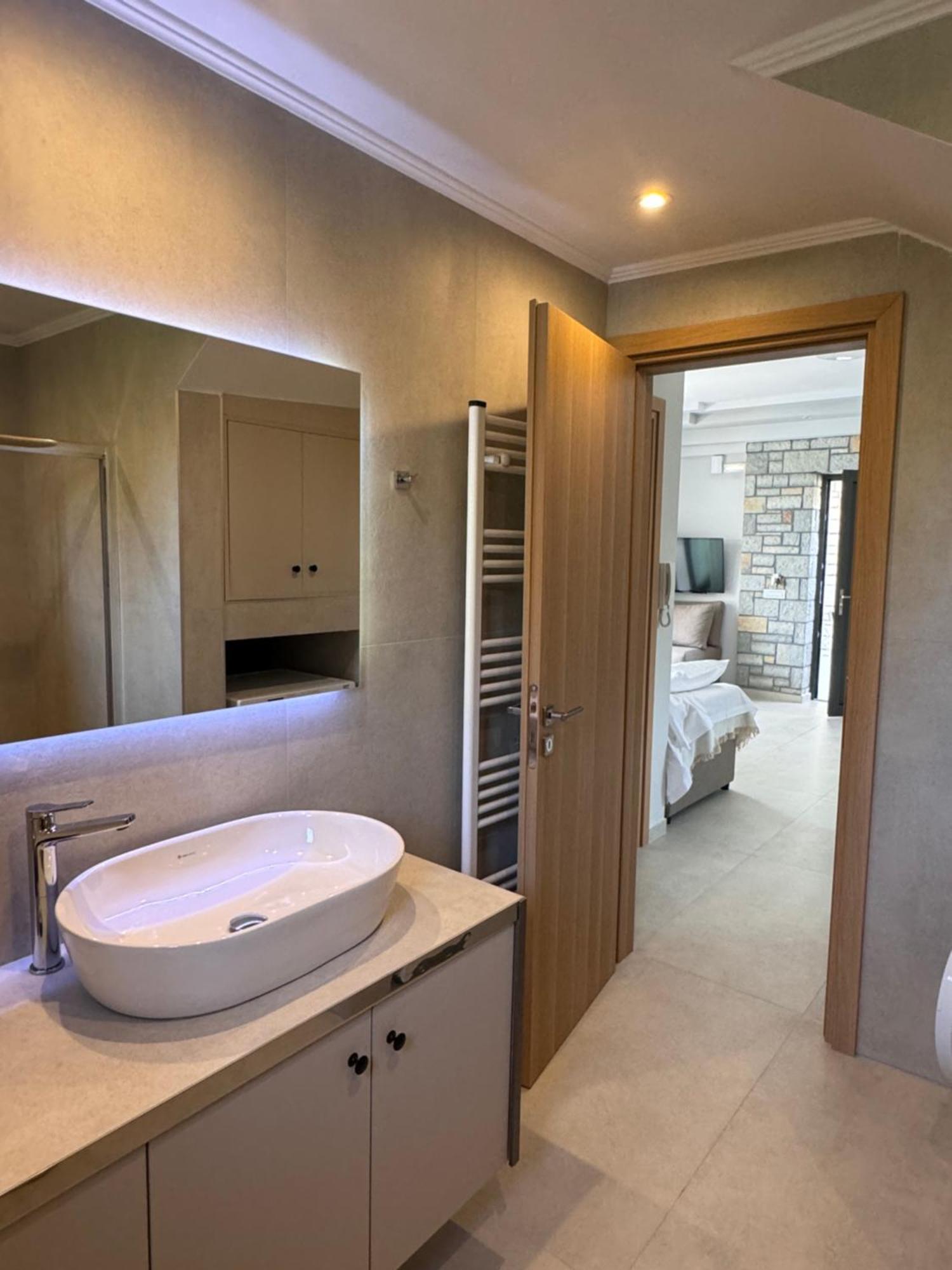 Iris Villas Complex Frinion Bagian luar foto